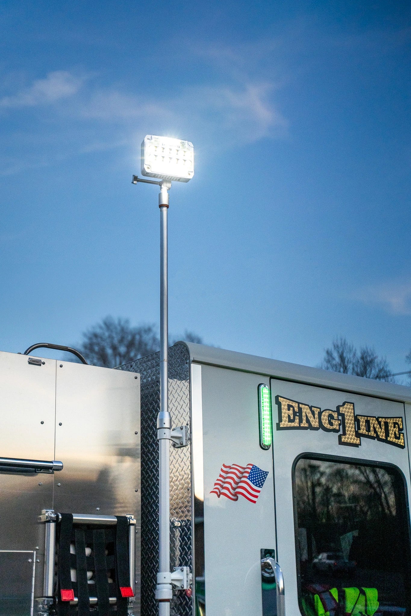 FireTech Pole Mount Guardian Scene Light