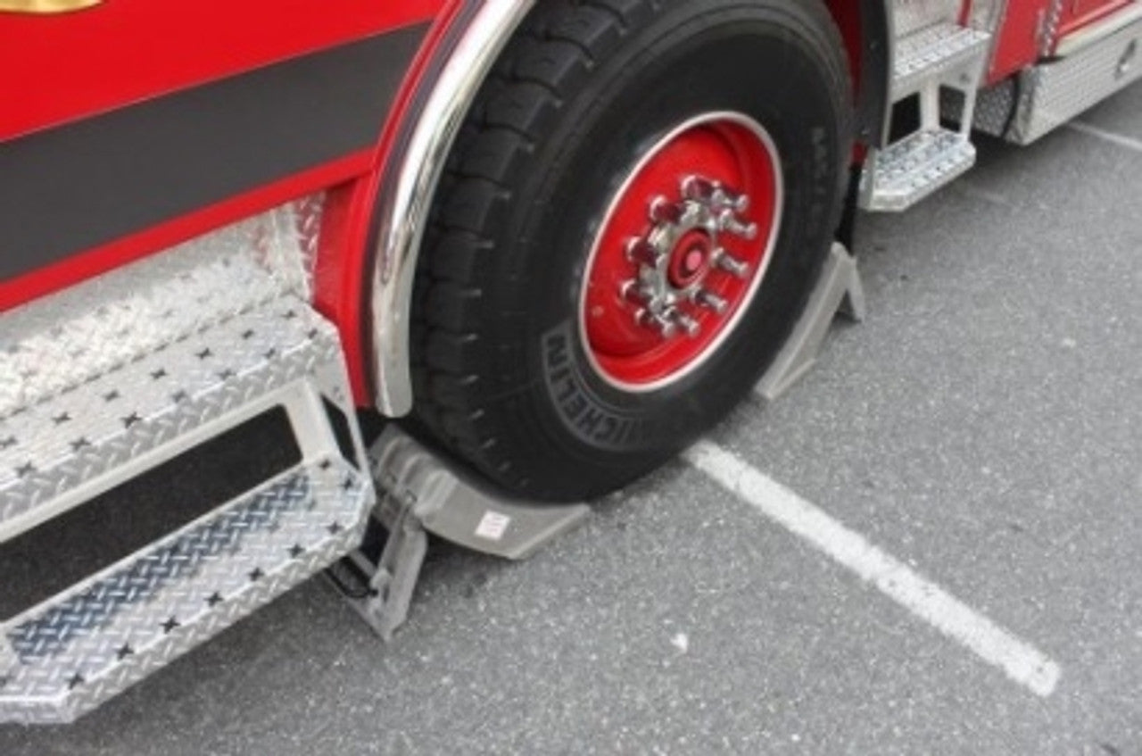 Zico Ziamatic Folding Aluminum Wheel Choc, 44" Tire Diameter